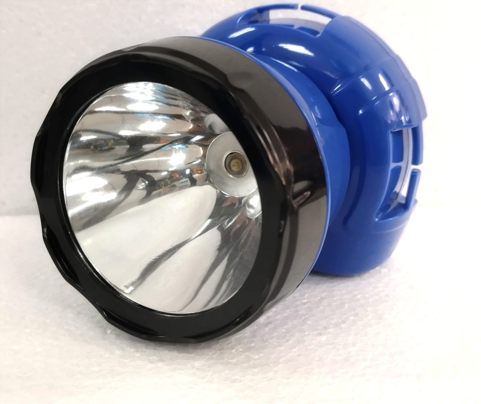 Linterna frontal led recargable