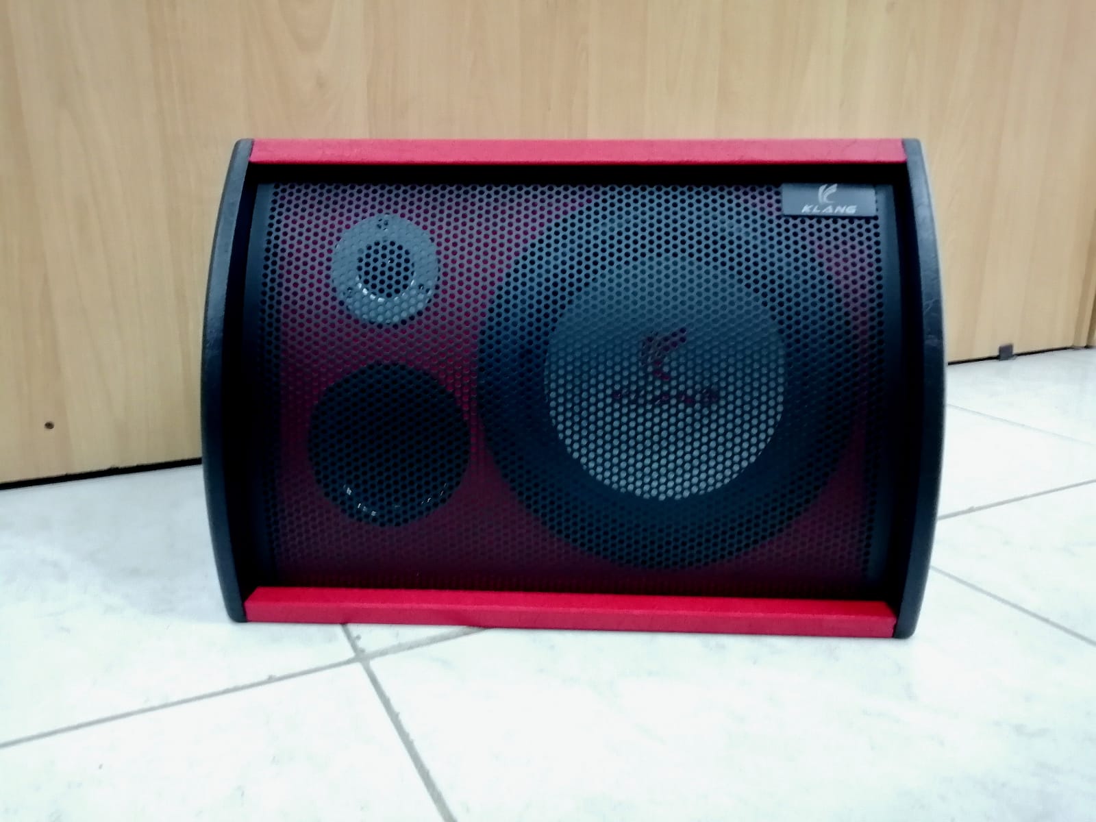 Caja Bajo Amplificado Subwoofer Activo S-10 90 Watts Klang - klang